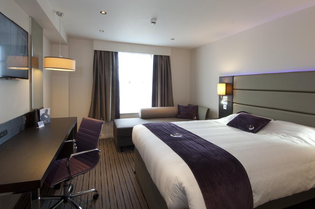 Premier Inn London Elstree / Borehamwood Exteriér fotografie