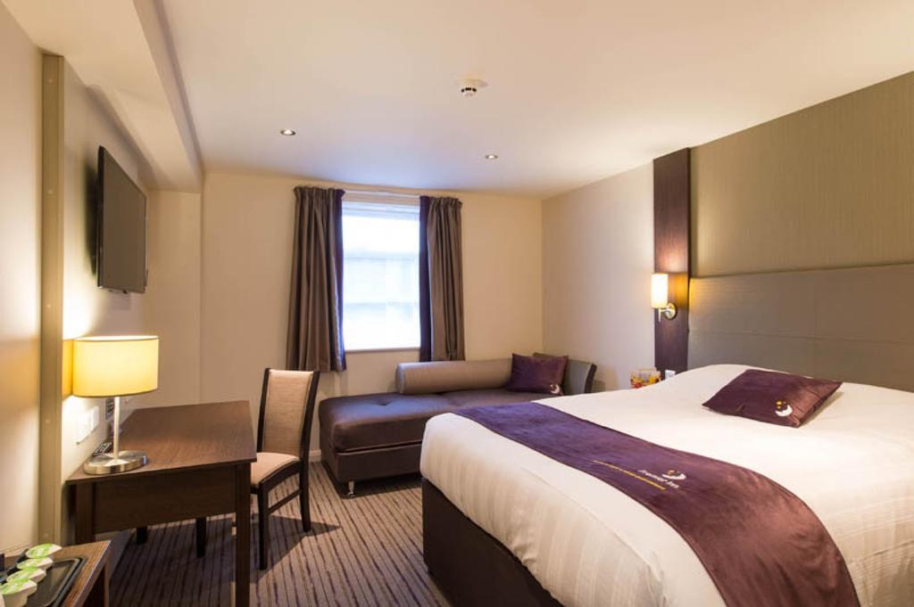 Premier Inn London Elstree / Borehamwood Exteriér fotografie
